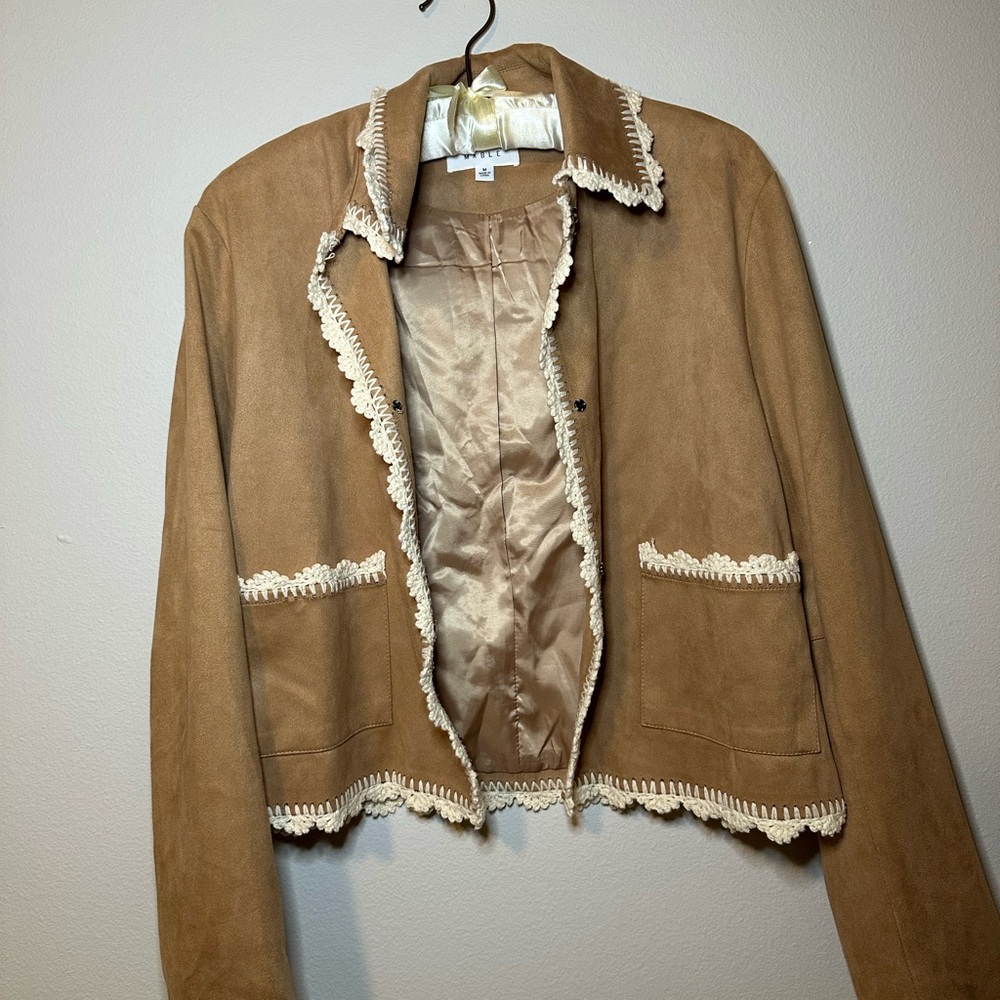 Elegant Tan Suede Blazer with Cream Trim - Picture 10 of 13